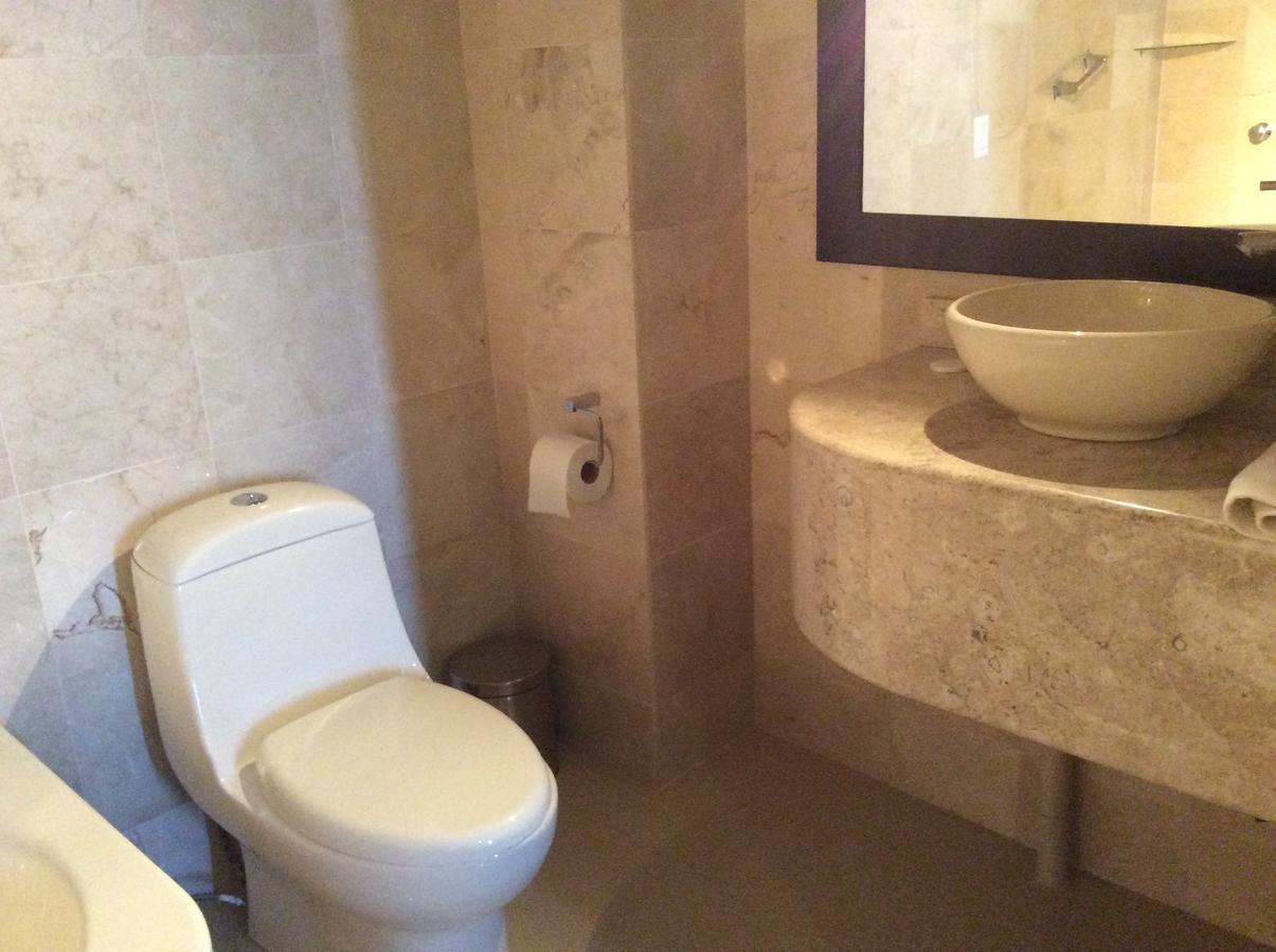 Hotel Candiles Valle de Santiago Екстериор снимка