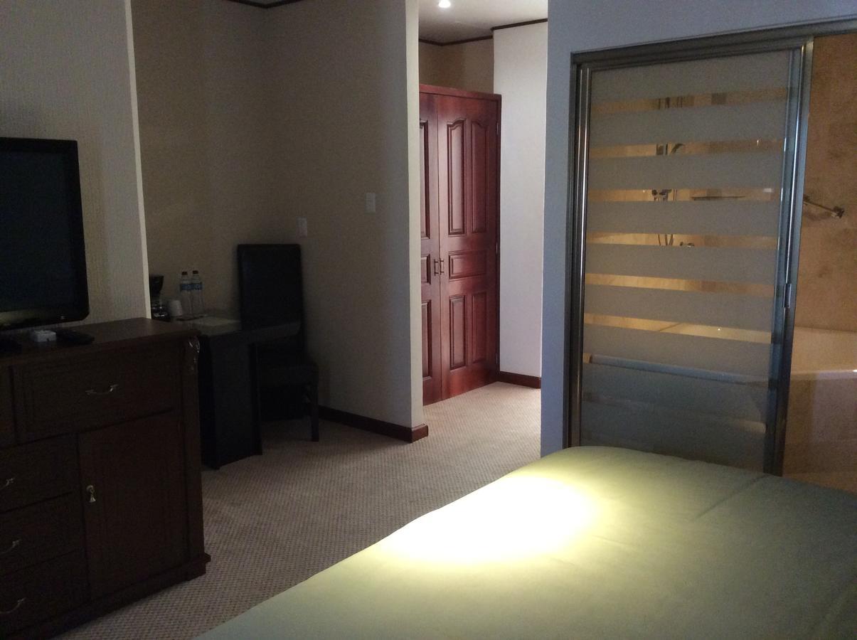Hotel Candiles Valle de Santiago Екстериор снимка