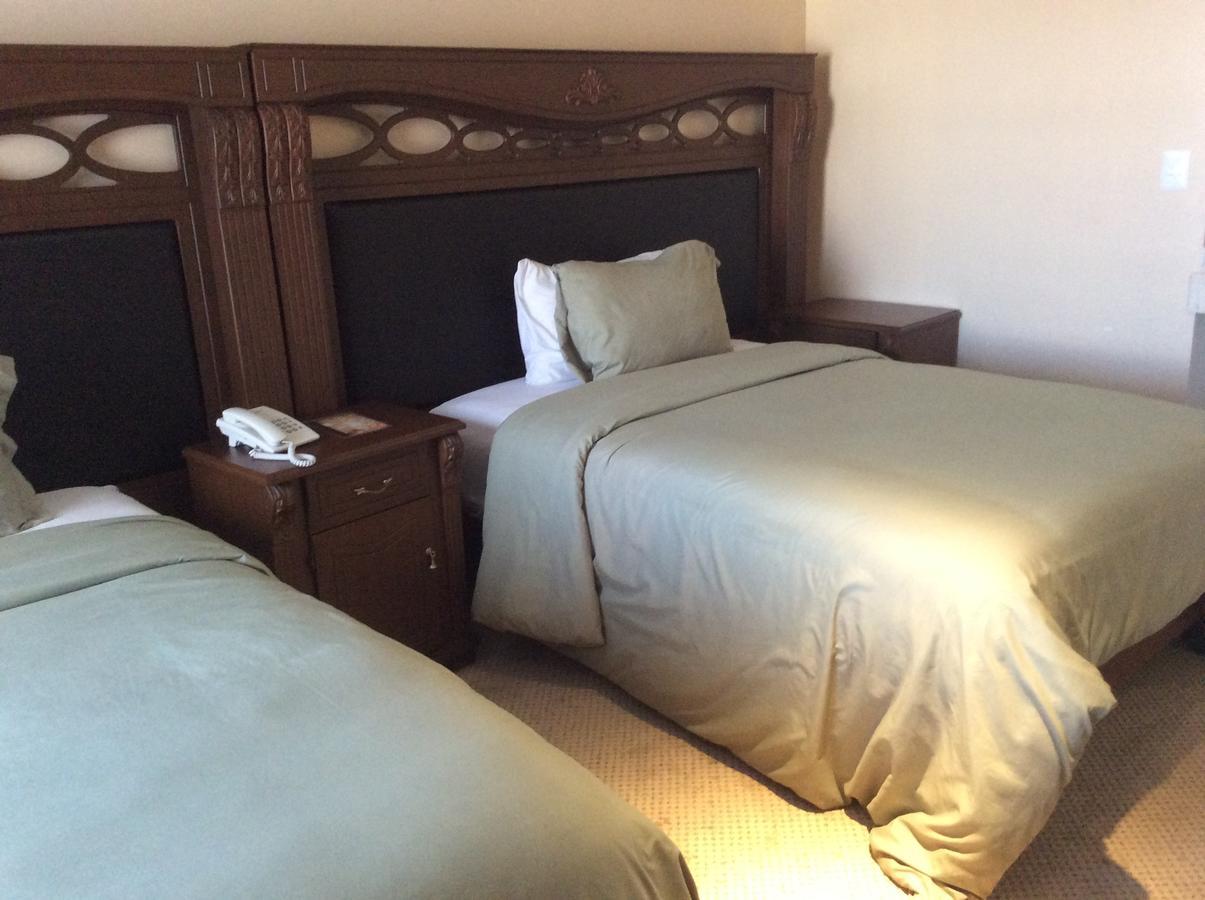 Hotel Candiles Valle de Santiago Екстериор снимка