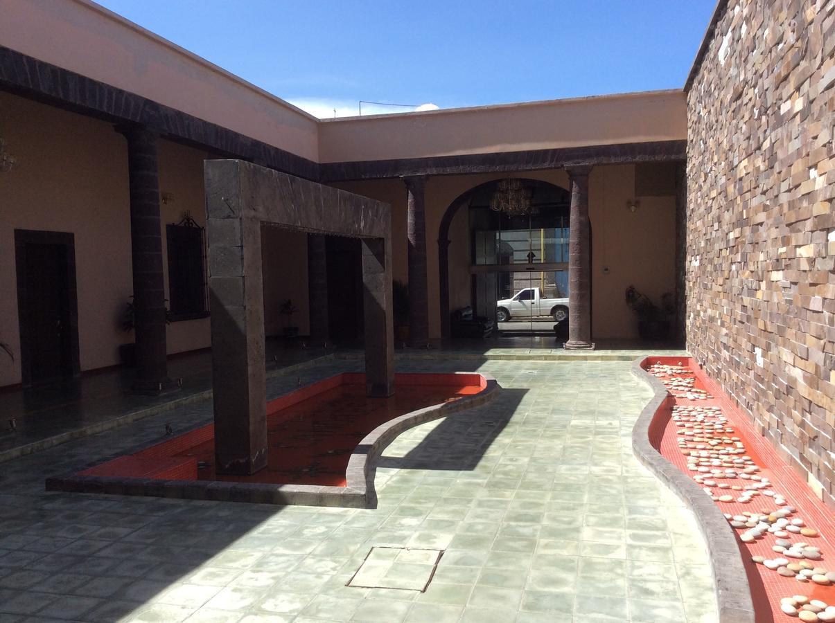 Hotel Candiles Valle de Santiago Екстериор снимка